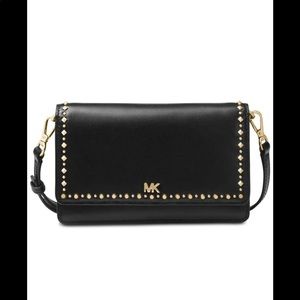 🛑SOLD🛑 NWOT Michael Kors Phone wallet